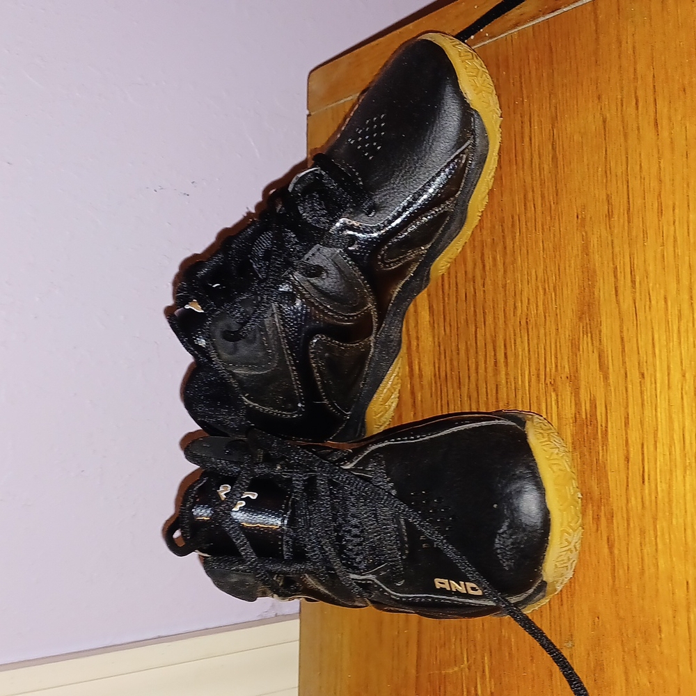 And1 high top boys size 12